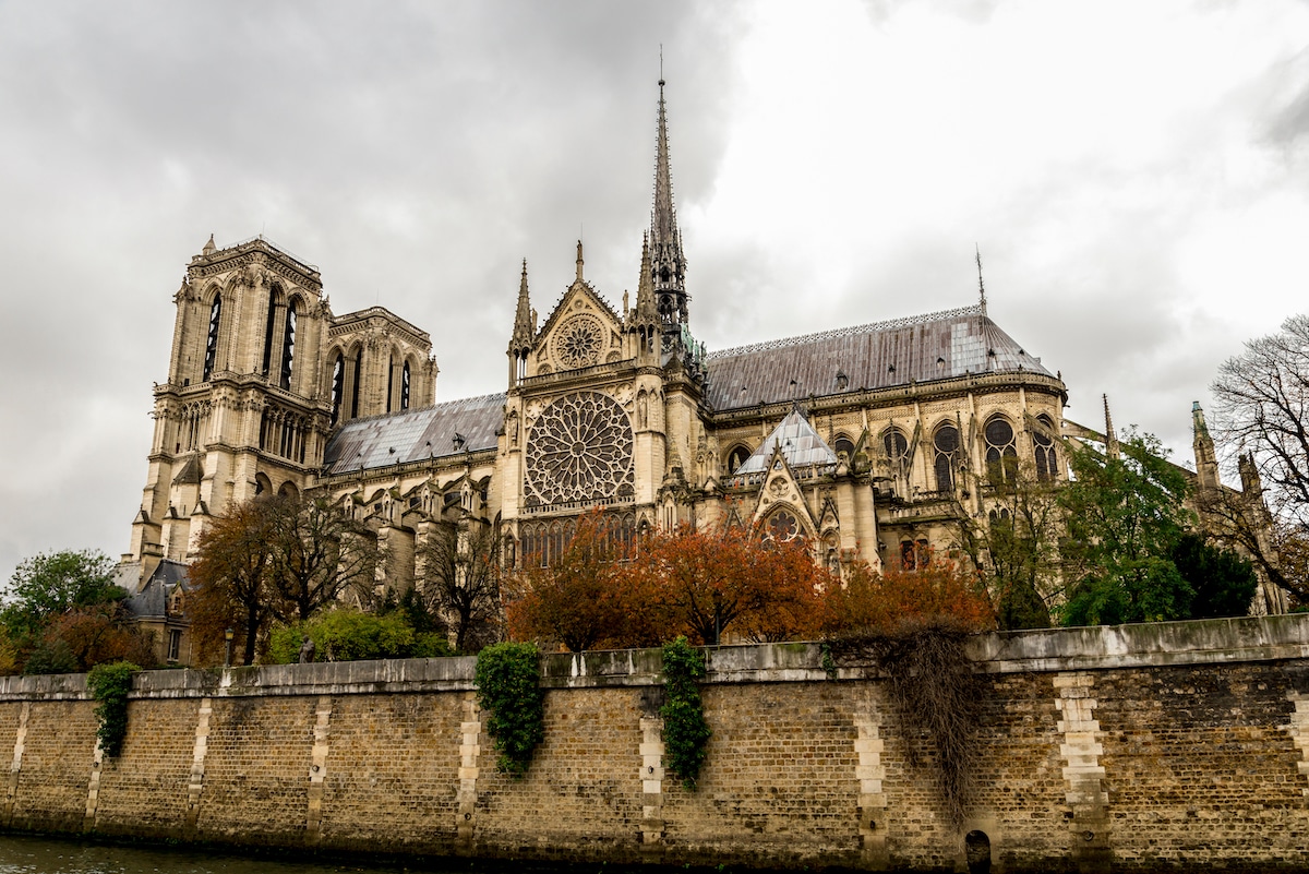 5 Incredible Buildings That Embody the Characteristics of Gothic Architecture