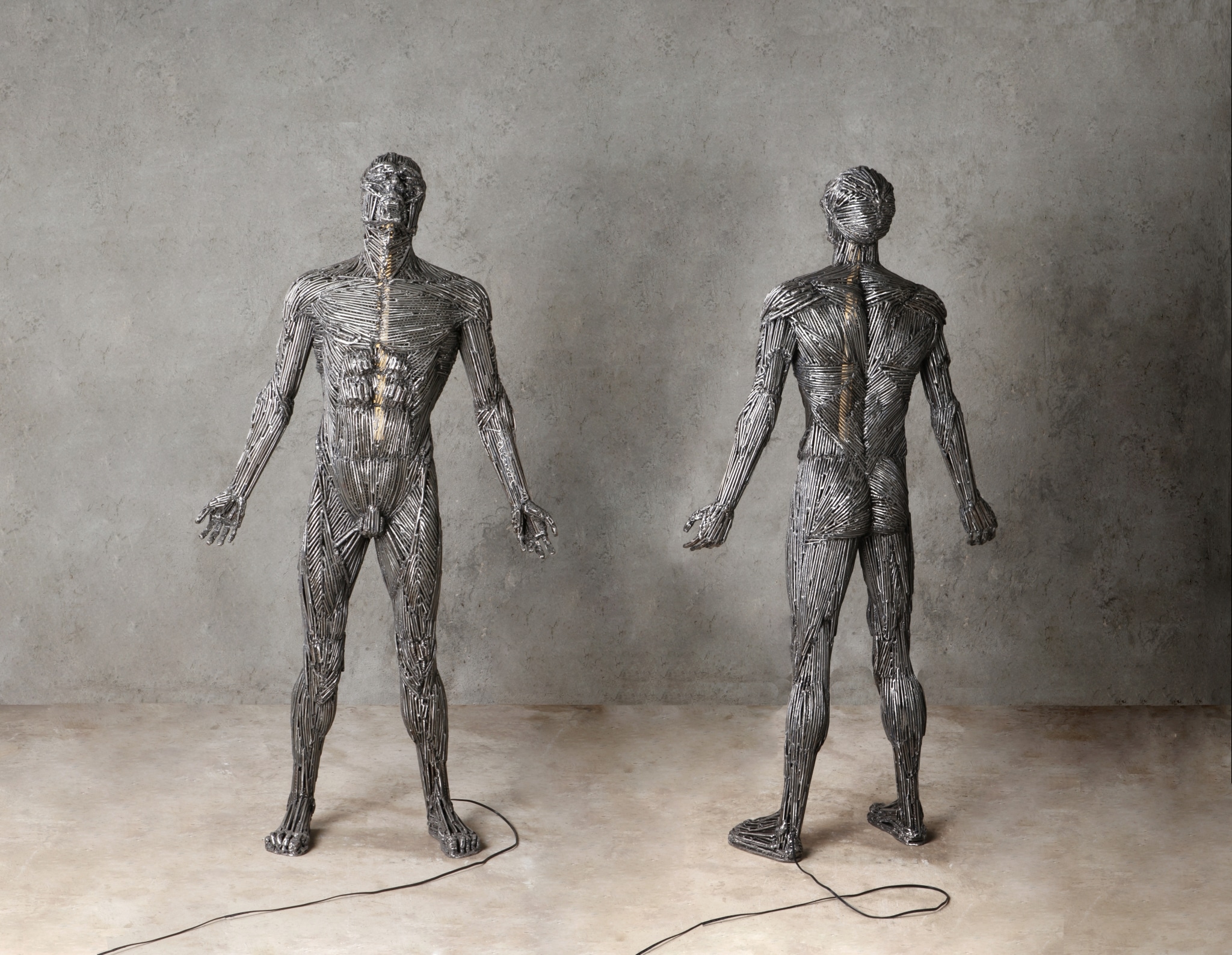 esculturas figurativas de metal por Joshua Limon Palisoc