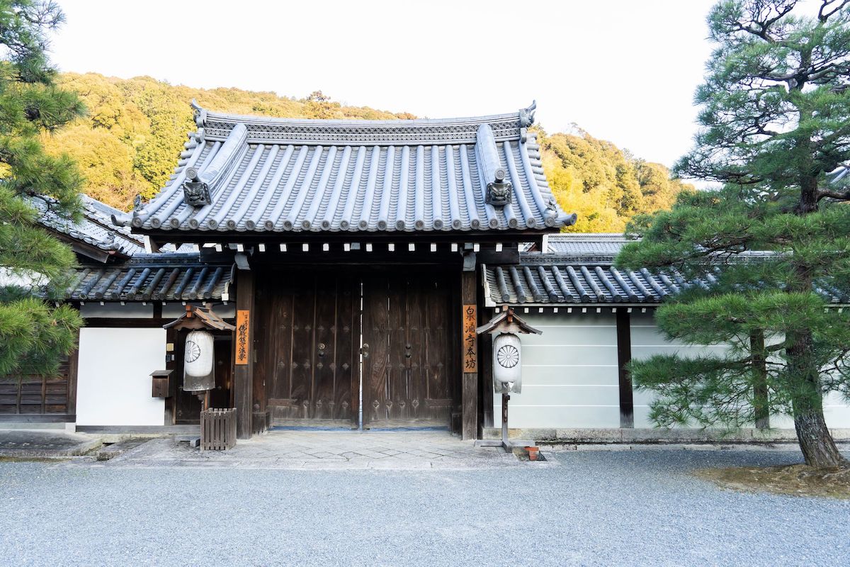 Delicate Transparent Flowers Are Blooming in This Kyoto Temple