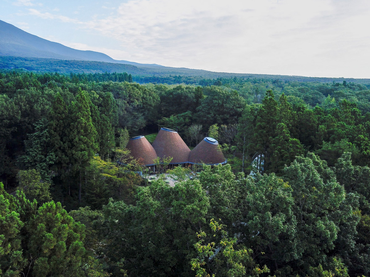 The PokoPoko Clubhouse is a “Fairytale” Hotel Near These Japanese Mountains