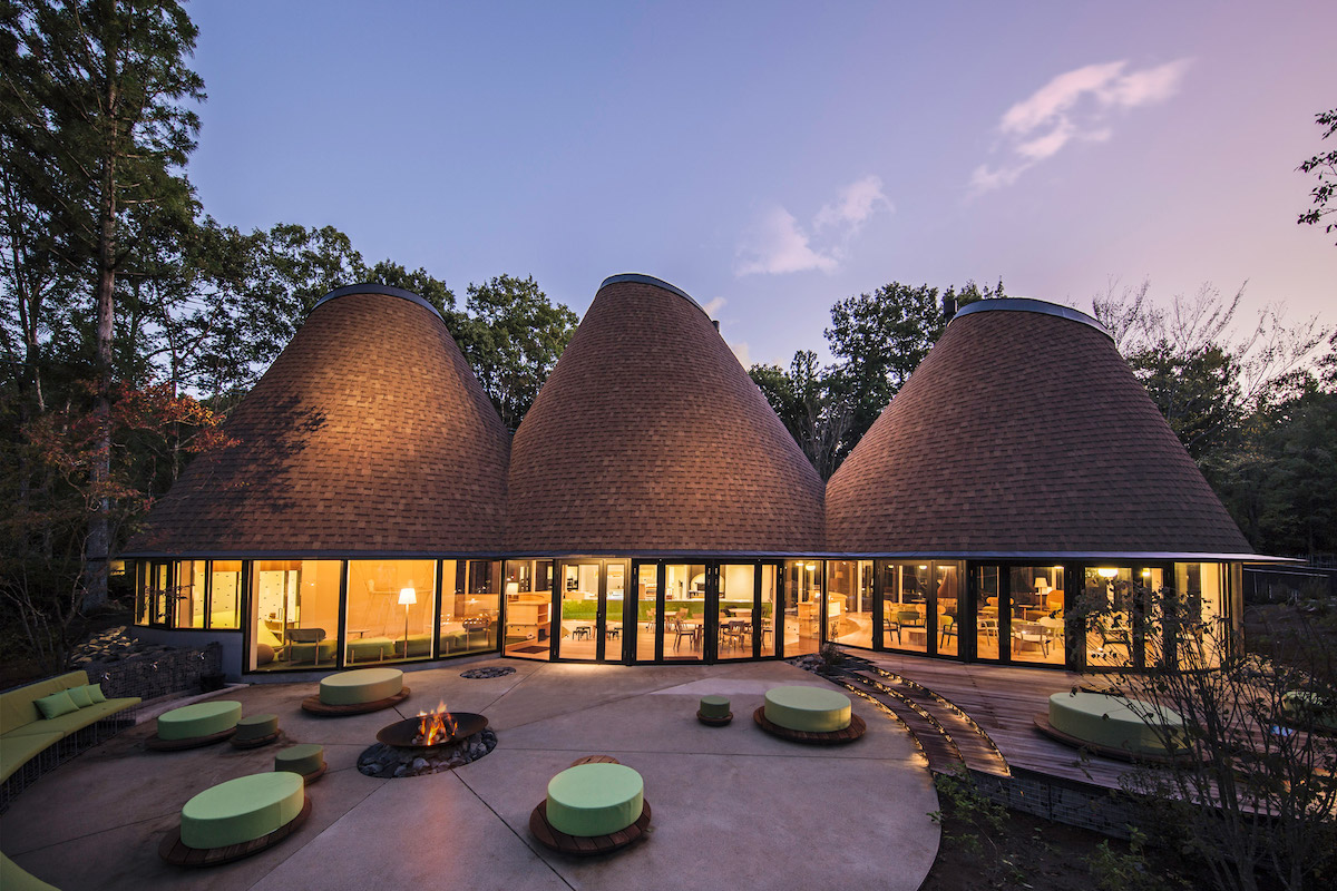 The PokoPoko Clubhouse is a “Fairytale” Hotel Near These Japanese Mountains