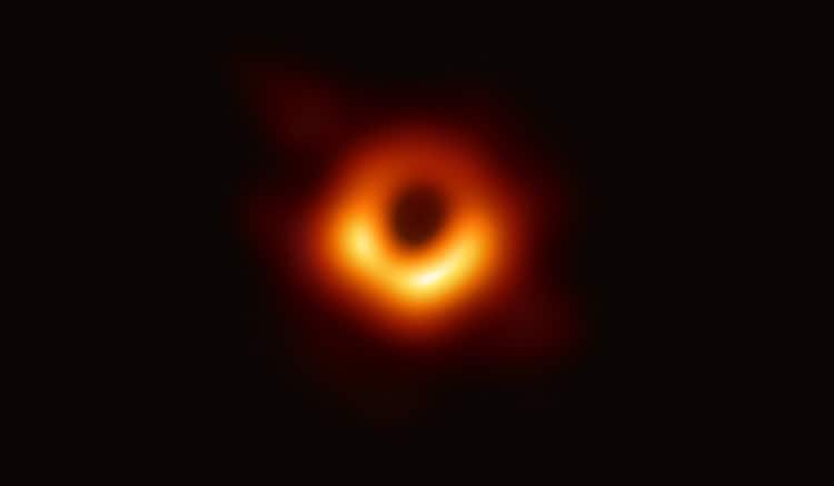 primer imagen de agujero negro