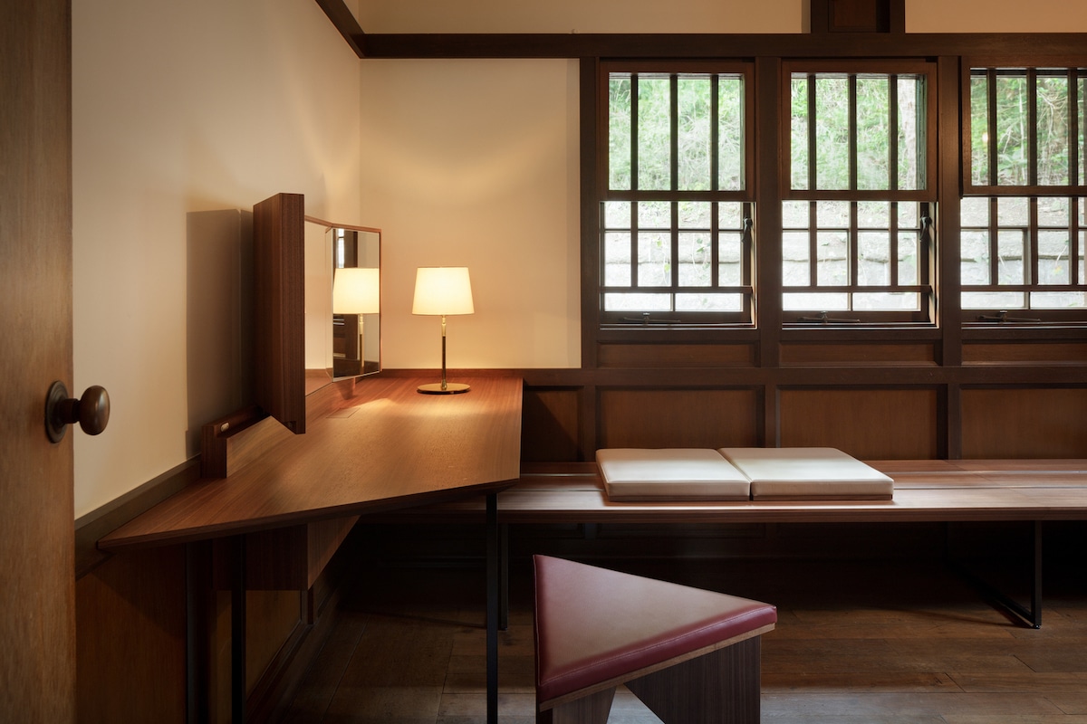 Architect’s Transform One of Frank Lloyd Wright’s Iconic Prairie Style Villas Into a Hotel