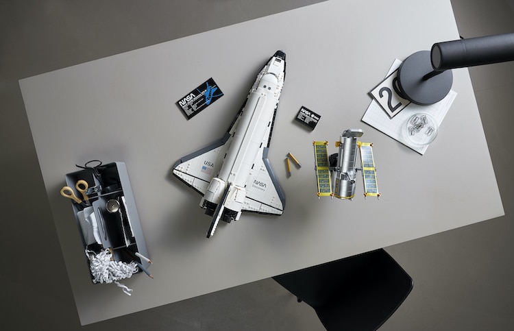 LEGO NASA Space Shuttle Discovery set