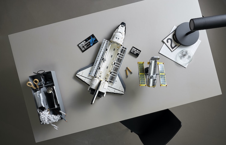 LEGO NASA Space Shuttle Discovery set