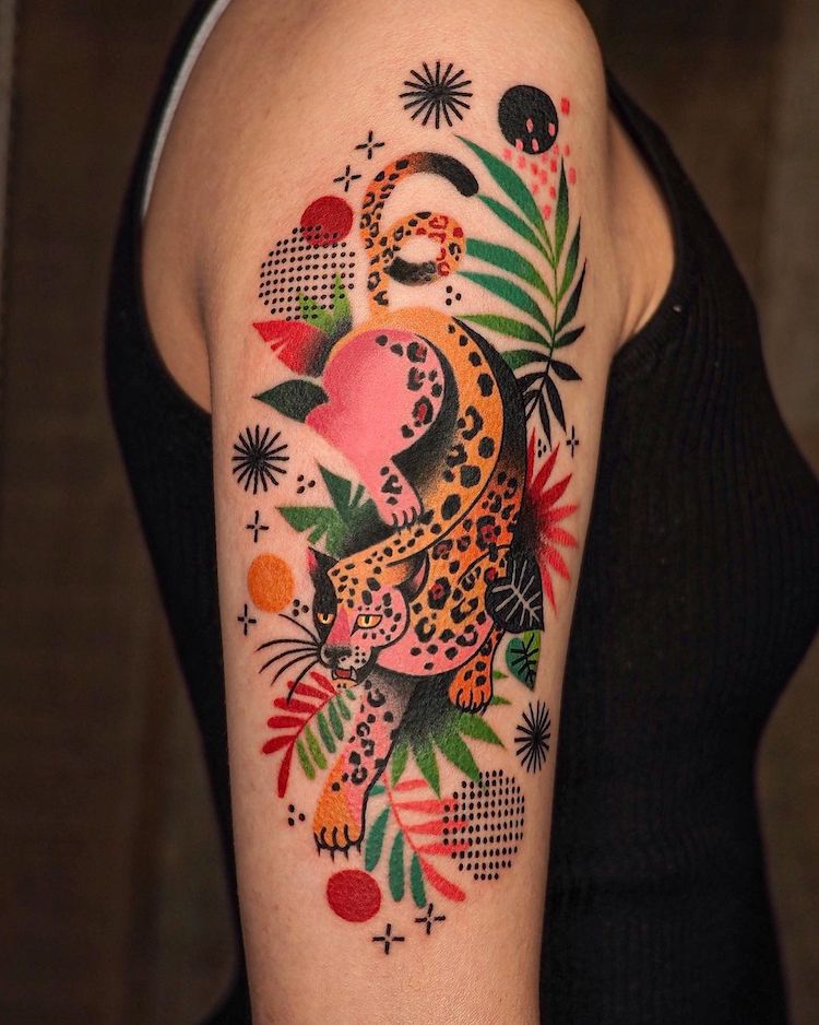 Tatuajes abstractos coloridos por Hen