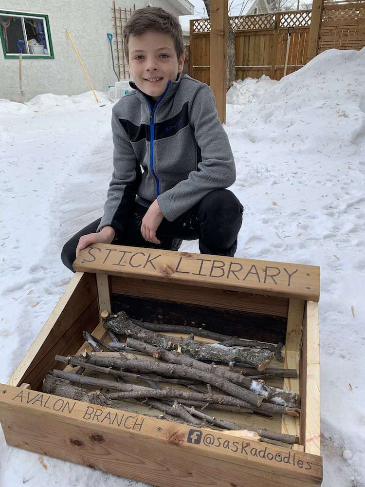 Biblioteca de palos para perros en Saskatchewan, Canadá