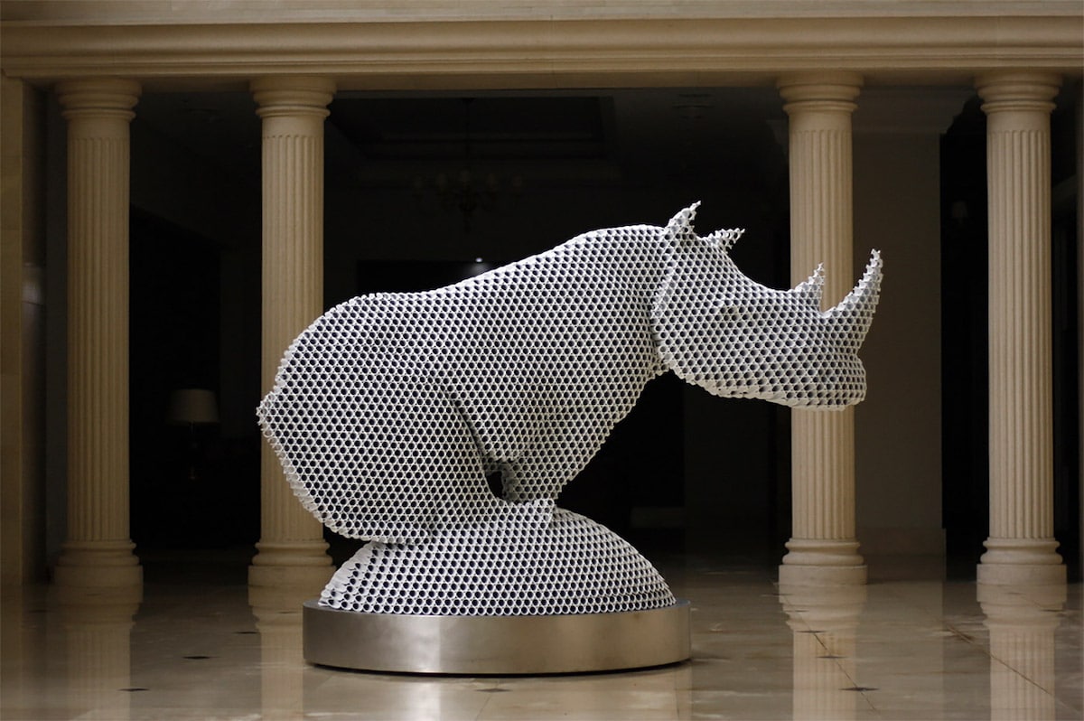 Sculptor Creates Mesmerizing Halftone Sculptures from Hundreds of Metal Pipes