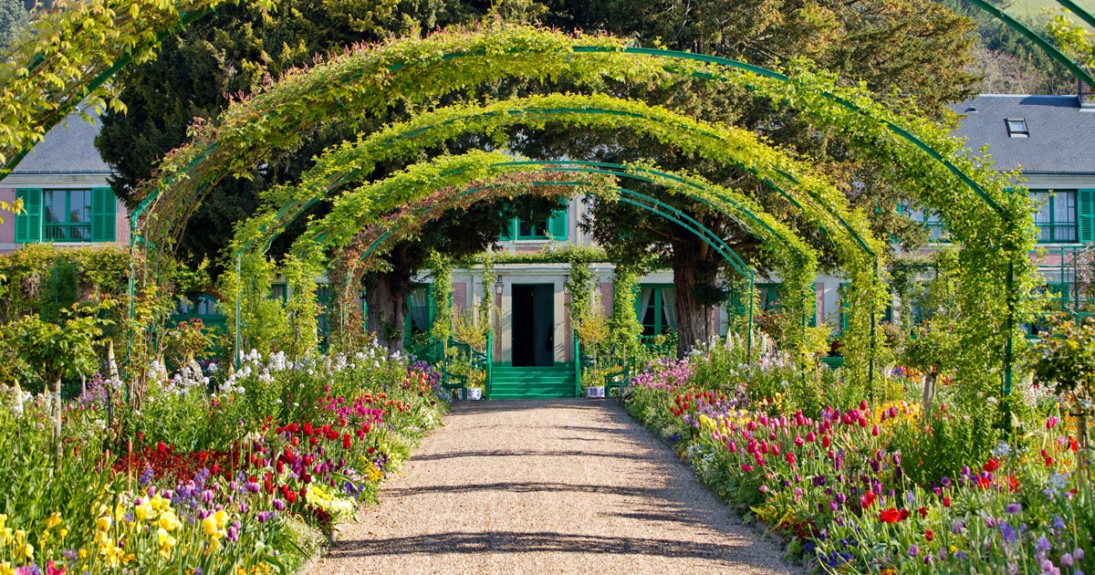 Promenez-vous dans le jardin Claude Monet, le plus célèbre de toute la France