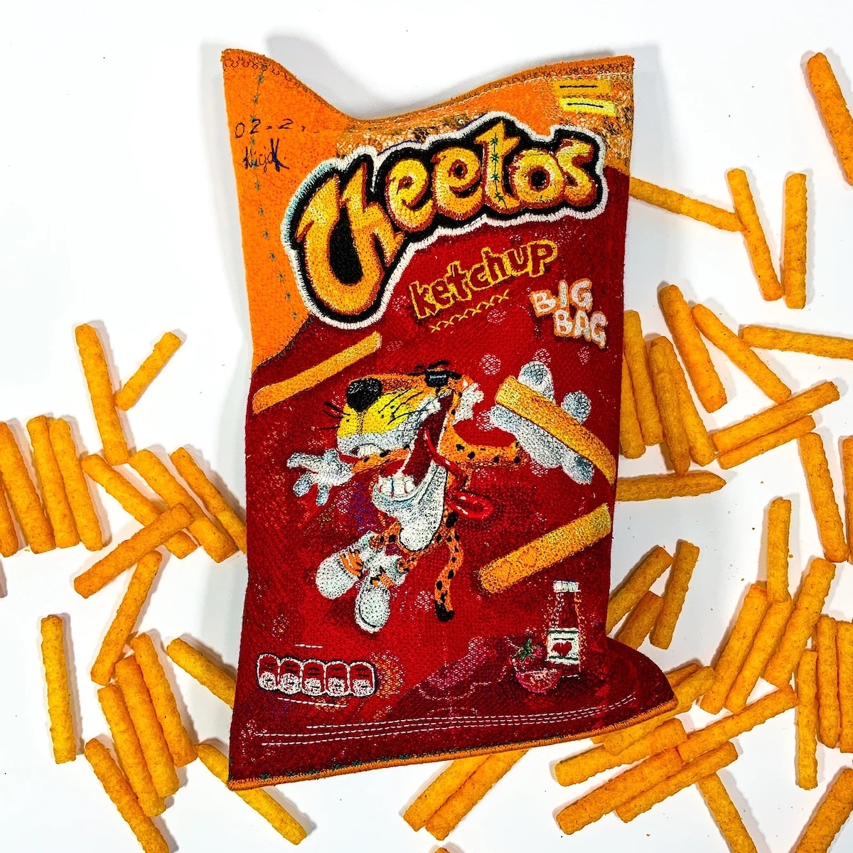 Broderie Cheetos