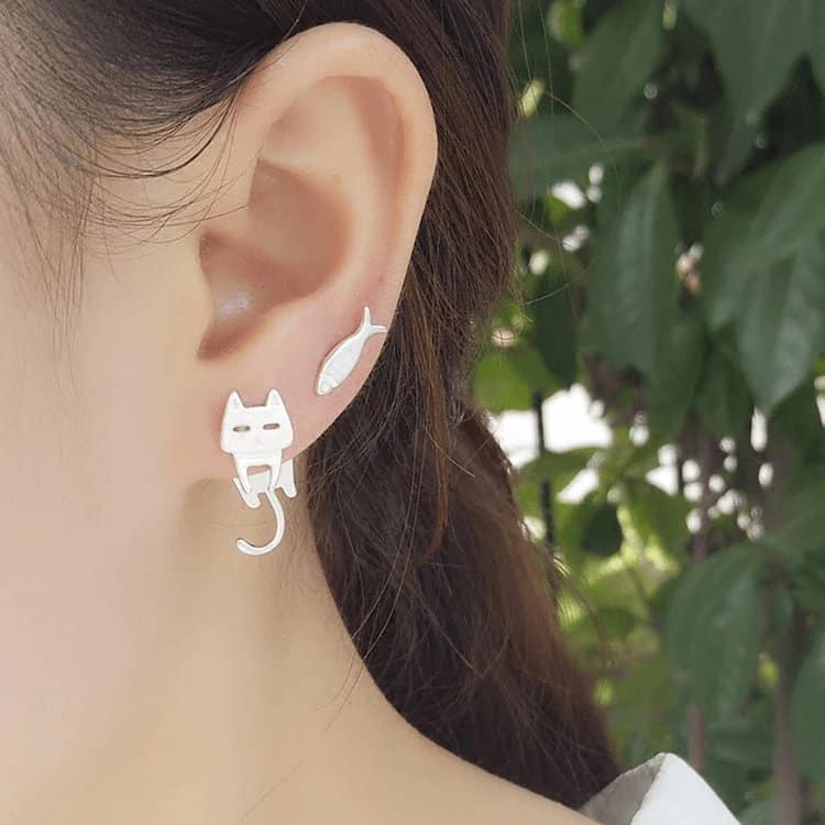 cat stud earrings