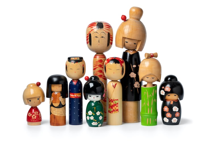 muñecas kokeshi de japón