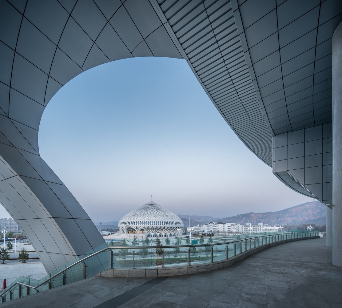 Ce théâtre en Chine est inspiré du design de la Grande Mosquée d'Oman