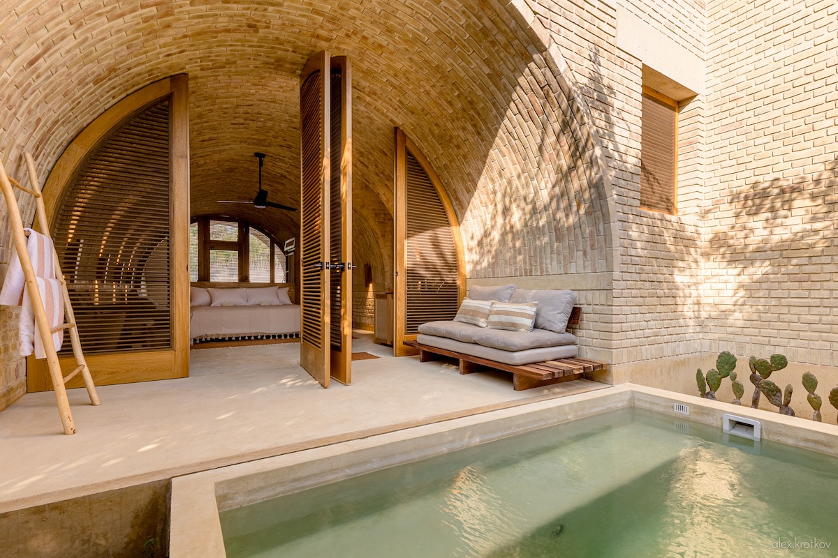 This Mexican Boutique Hotel Features Gorgeous Brick Arches Made of Local Material