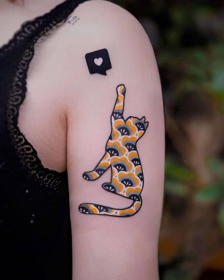 Ces Tatouages Parfaitement Dessines Ressemblent A Des Stickers