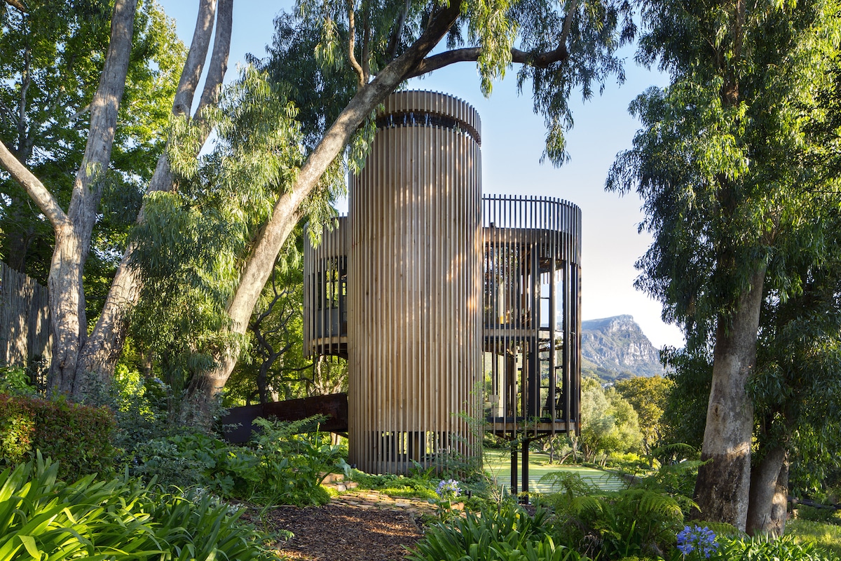 Cape Town Treehouse by Malan Vorster