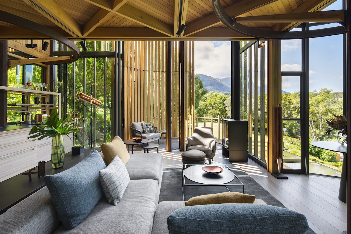 Living Space in Cape Town Treehouse by Malan Vorster