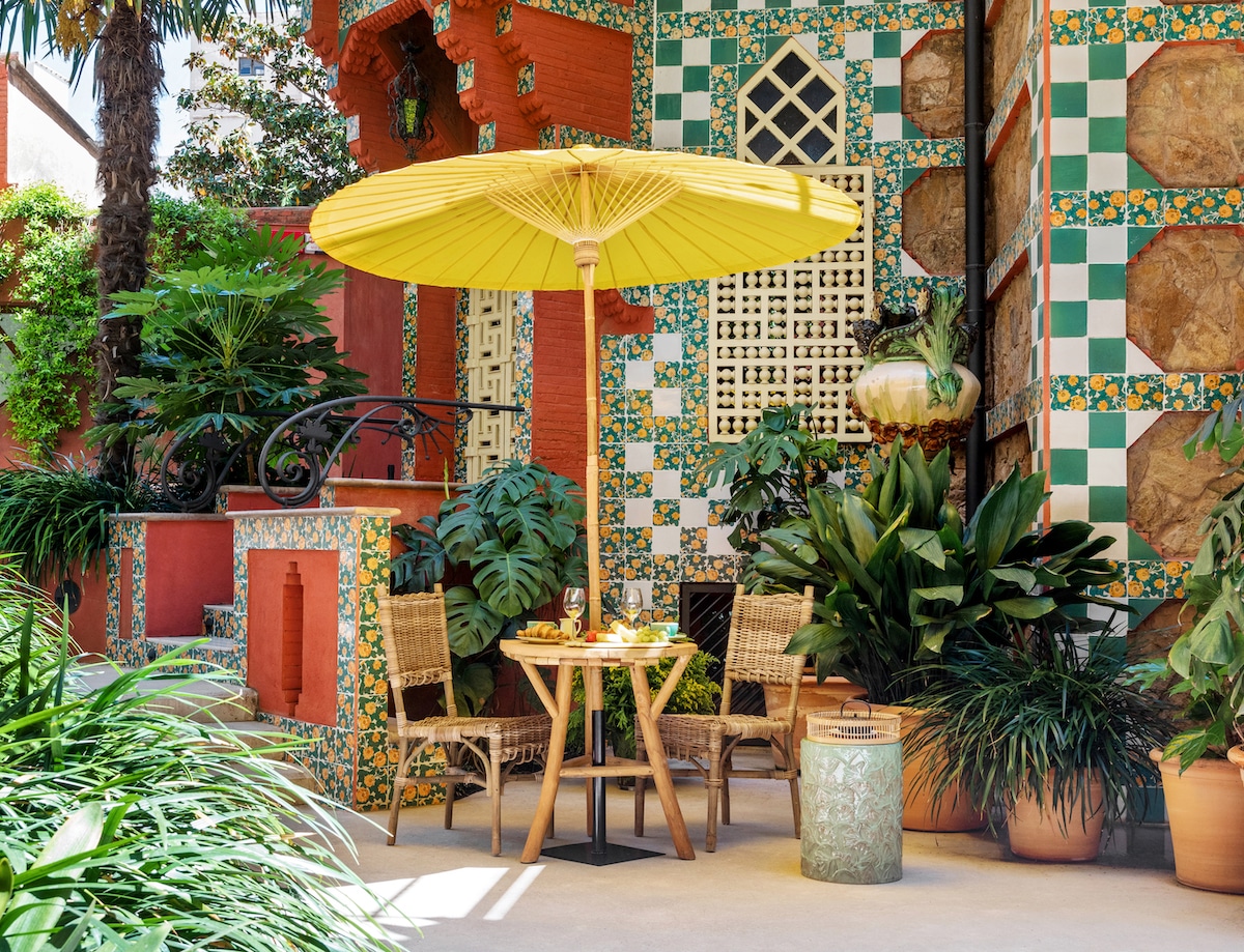Jardin de la Casa Vicens par Antoni Gaudí sur Airbnb