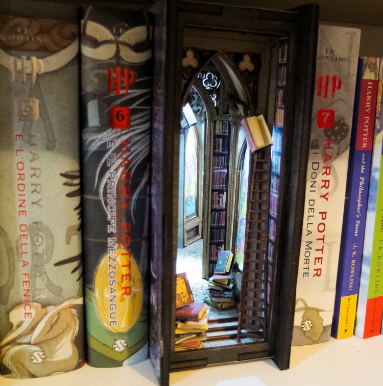 Bookshelf Decor by Le 3 Befane