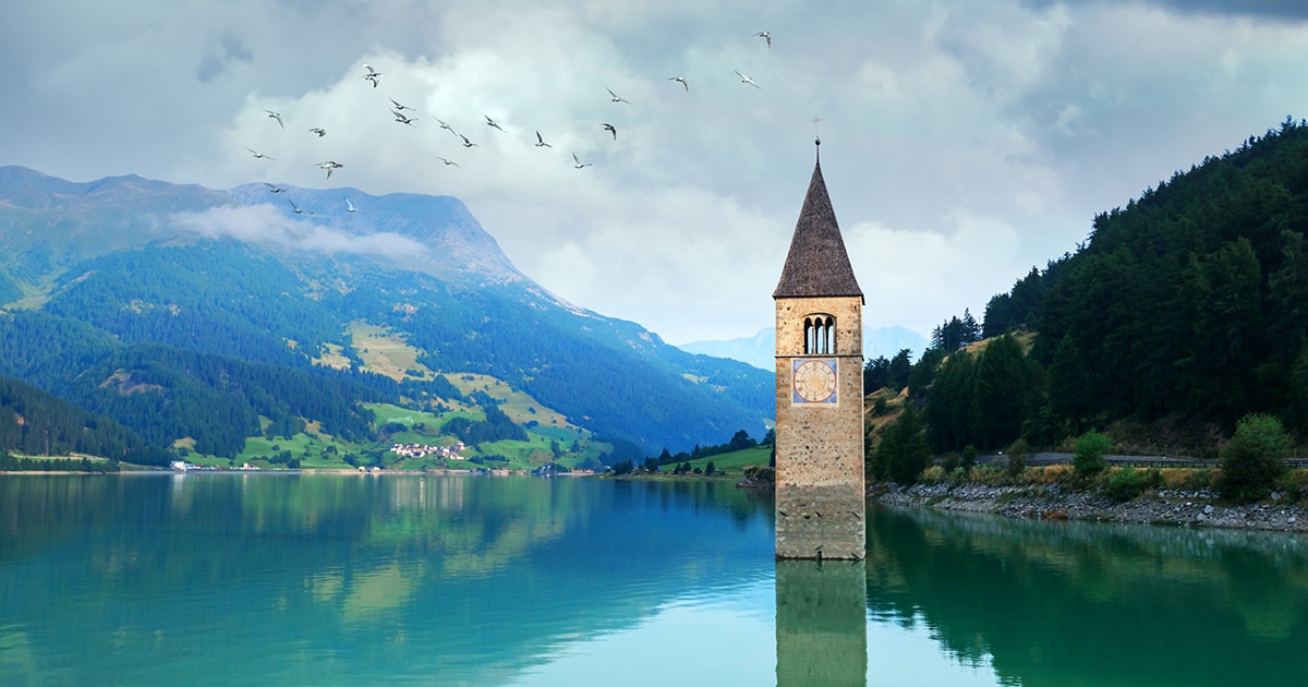 Italian Town Emerges From a Lake for First Time in 70 Years - Vimarsana News