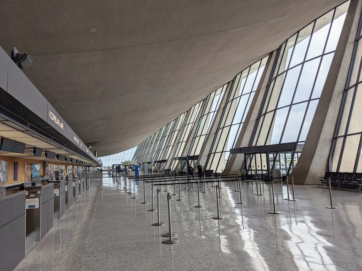 Dulles International Airport by Eero Saarinen