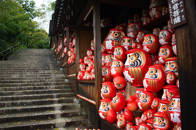 Traditional Daruma Dolls in Japanese Culture