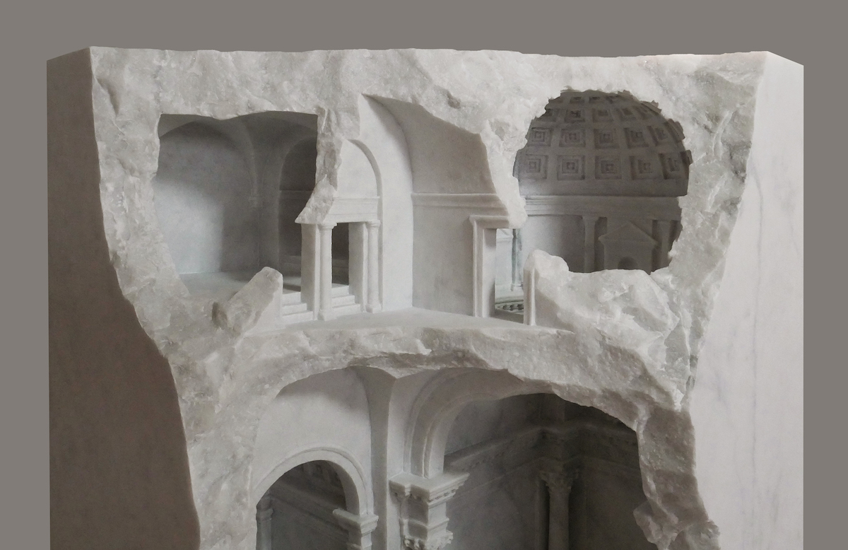 Escultura arquitectónica de mármol