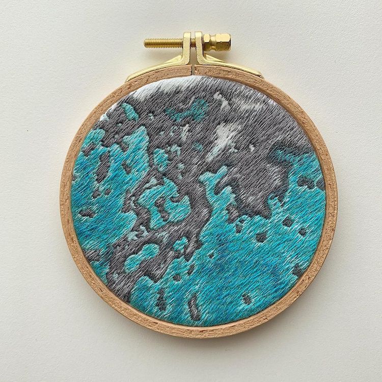 broderies inspirées d'images satellitaires 