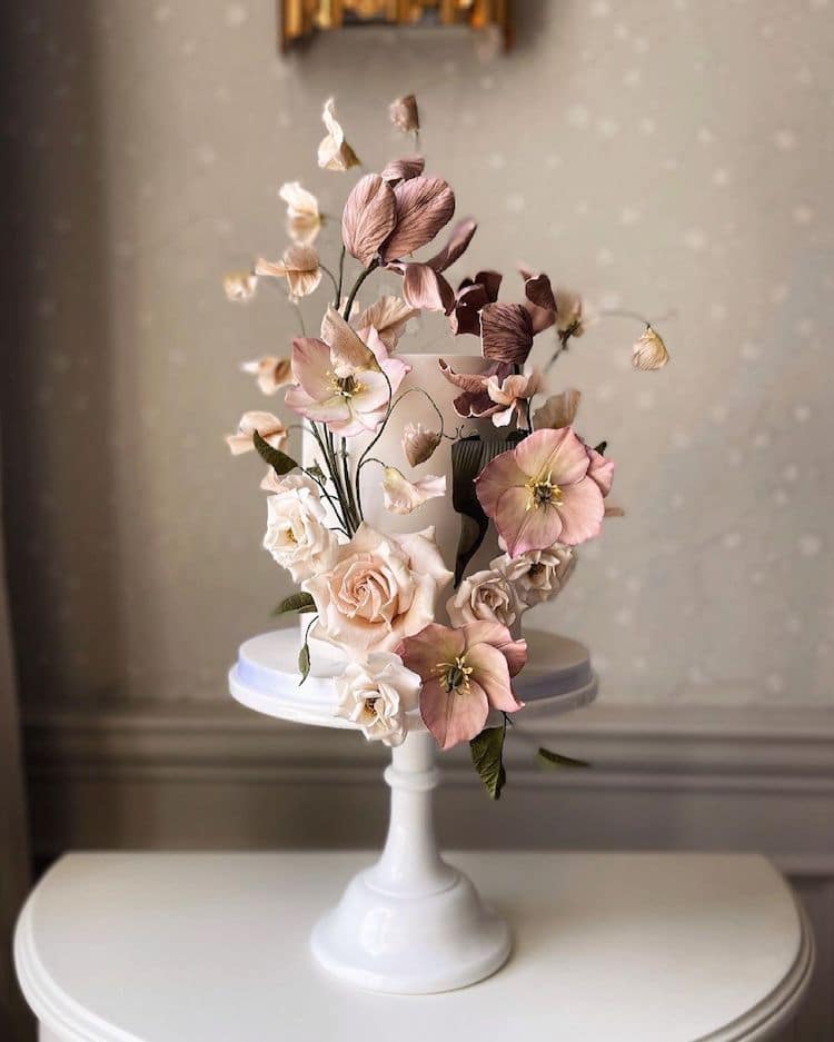 Flores de azúcar por Finespun Cakes