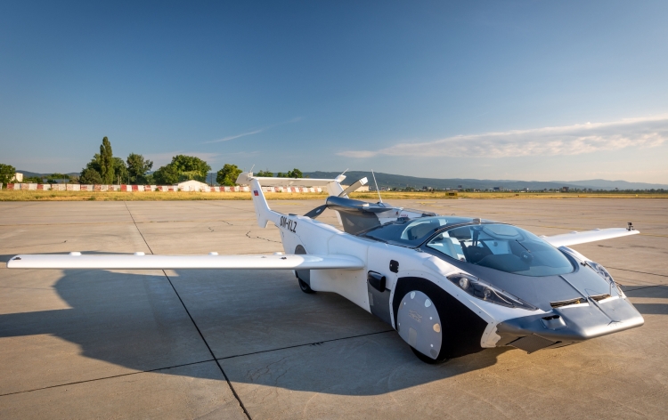 La voiture volante AirCar par Klein Vision