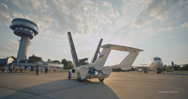 La voiture volante AirCar par Klein Vision