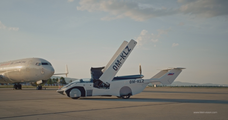 La voiture volante AirCar par Klein Vision
