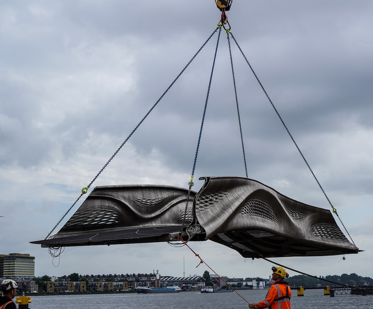 Mx3D Bridge, the first stainless steel 3D printed bridge by Joris Laarman Lab with MX3D and Arup 