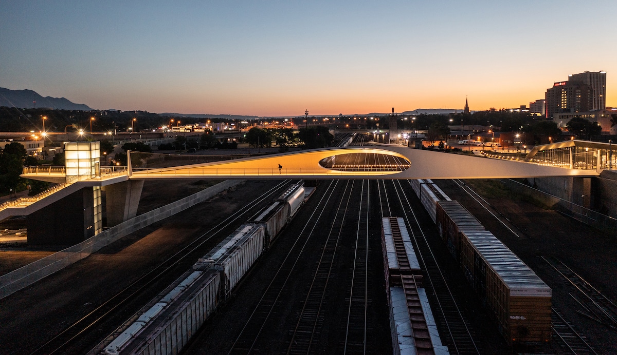 Overview of Park Union Bridge by Diller Scofidio + Renfro