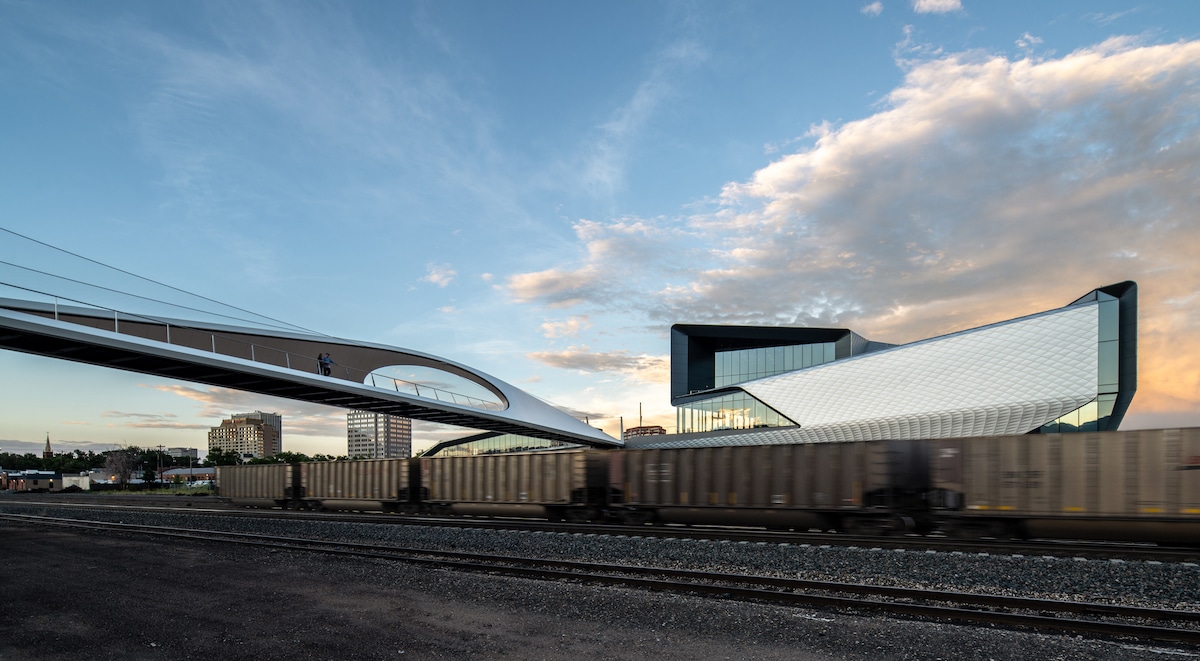 Overview of Park Union Bridge by Diller Scofidio + Renfro