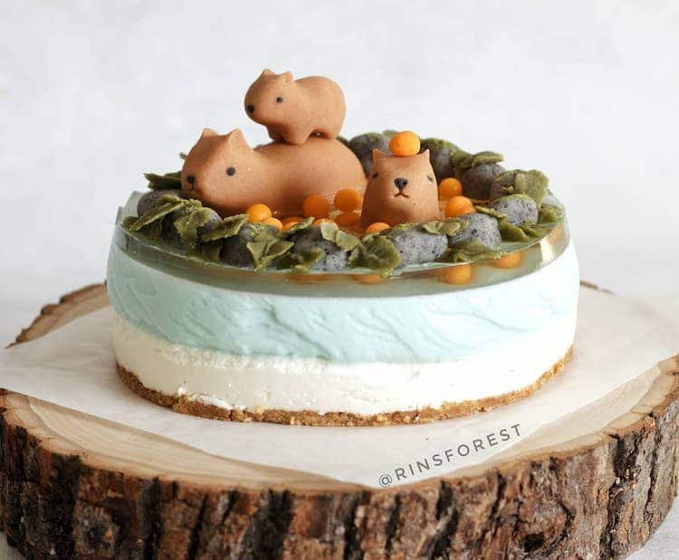 Capybara Cake