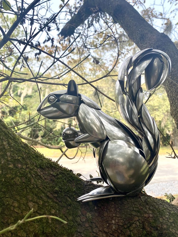 Esculturas de animales hechas de metal desechado por Matt Wilson