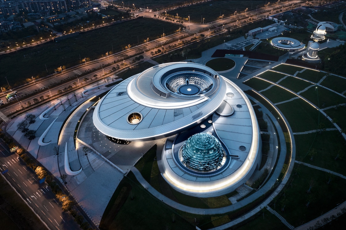 Vue aérienne du Musée d’astronomie de Shanghai par Ennead Architects, capturé par Arch-Exist