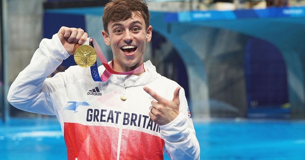 Olympian Tom Daley Shares Inspiring Message for LGBTQ+ Youth After Gold ...
