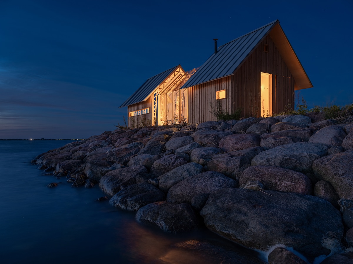 View of Open ANNA Cabin by Caspar Schols