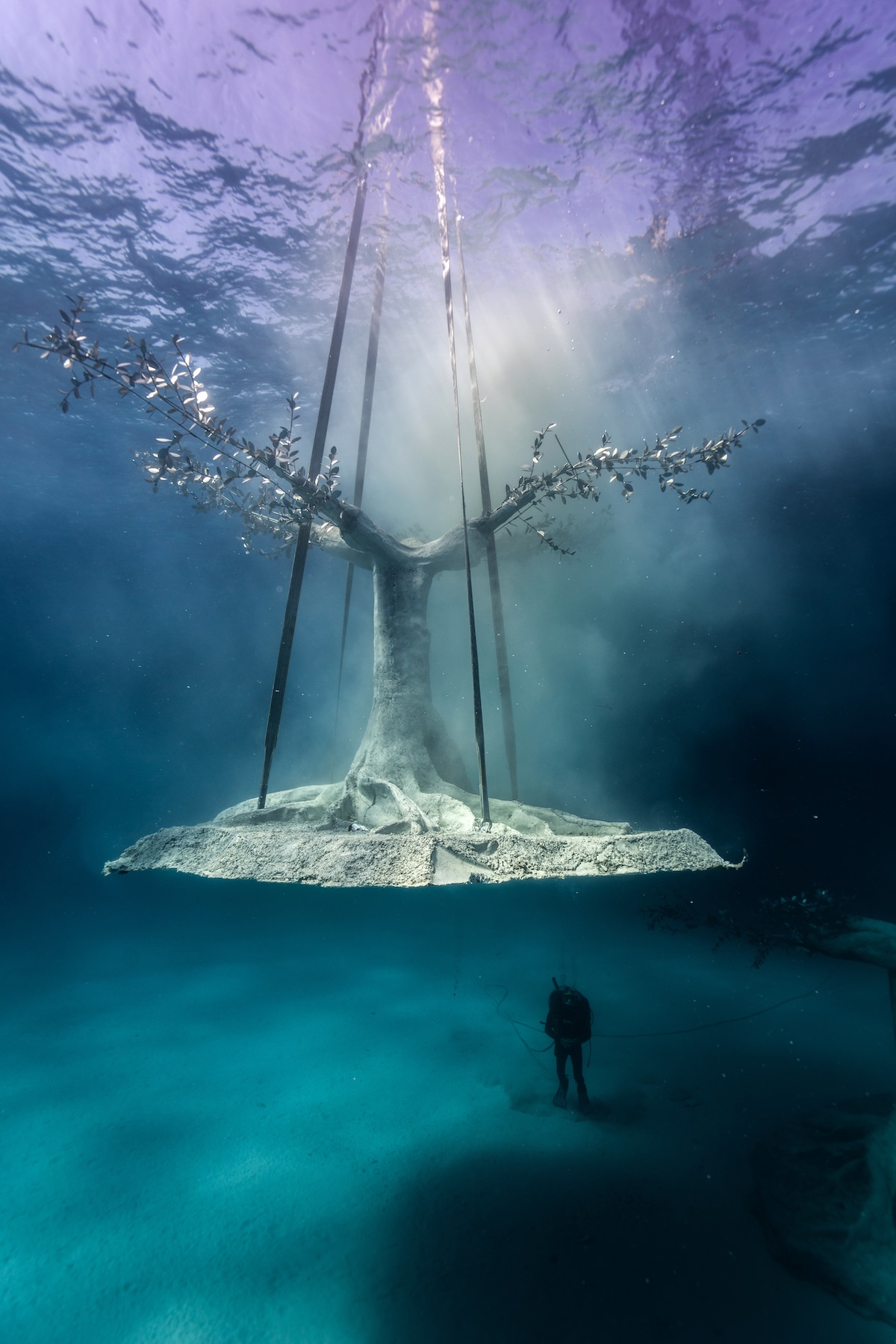 Escultura de Jason deCaires Taylor en MUSAN, el primer museo submarino del Mediterráneo