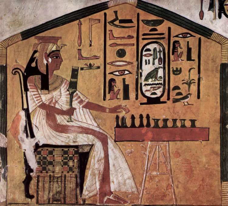 À l'intérieur du tombeau de Néfertari