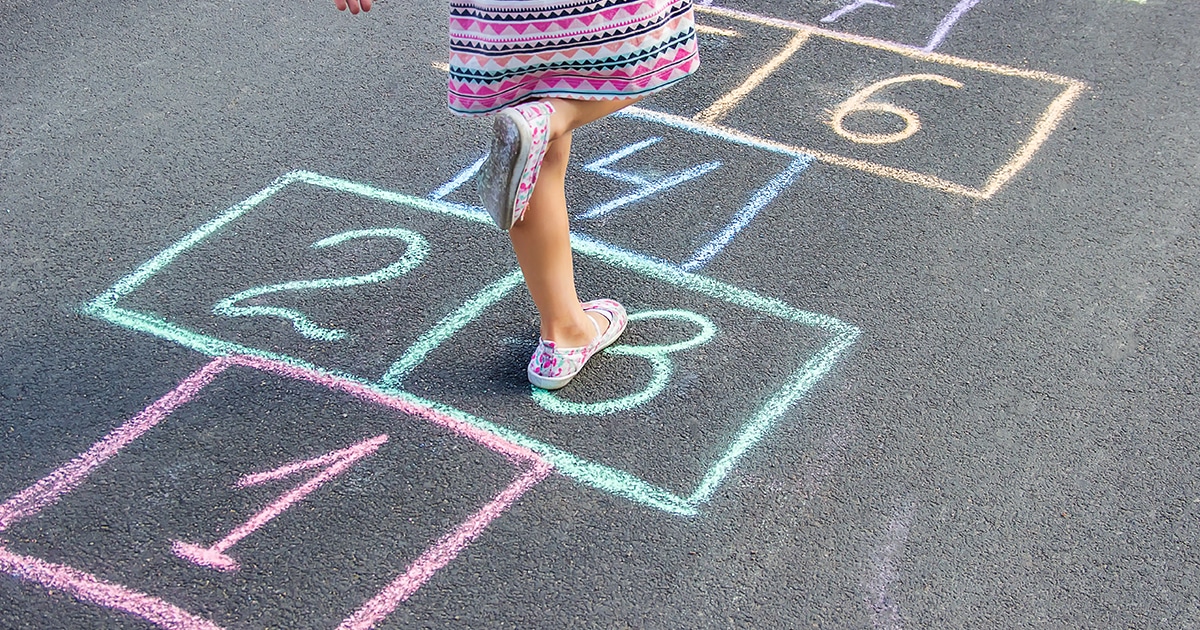 31 Ways to Play with Sidewalk Chalk This Summer