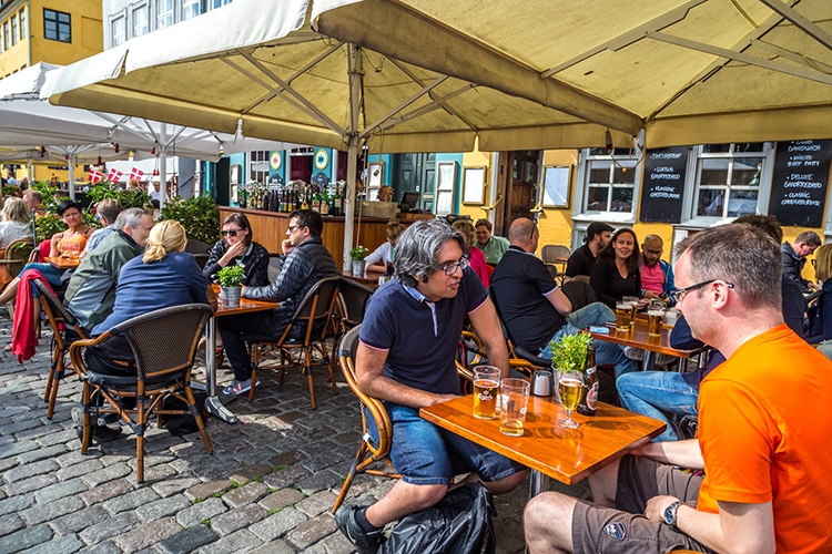 Un café à Copenhague, au Danemark.