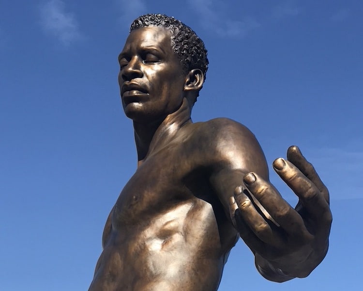 Statue en bronze de l'émancipation et de la liberté sur Monument Avenue à Richmond, Virginie