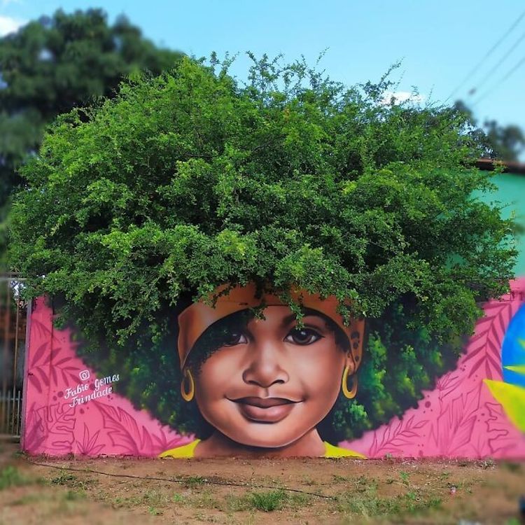 Gatvės meno portretas su augalais kaip plaukai