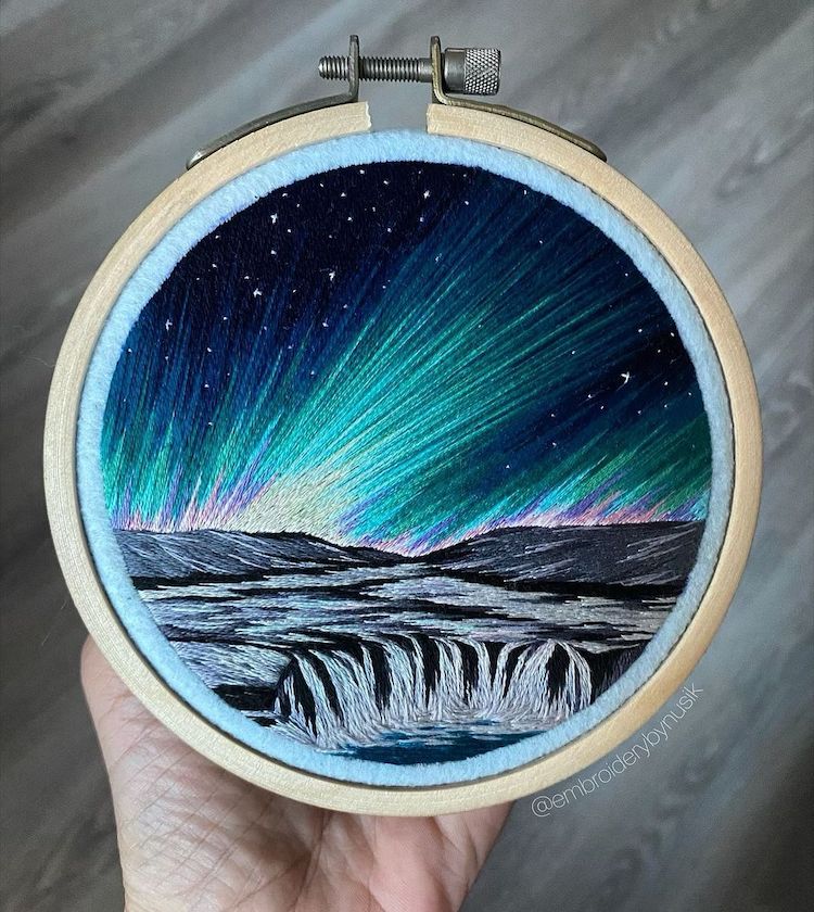 I really like embroidering mountains! Some northern lights and stars ✨ : r/ Embroidery