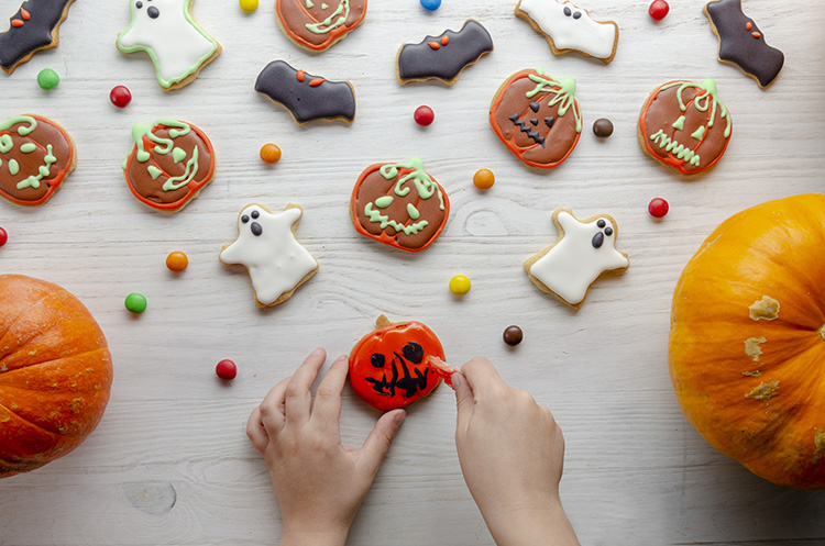10 Easy, Creepy, and Cute DIY Halloween Treats to Make and Share