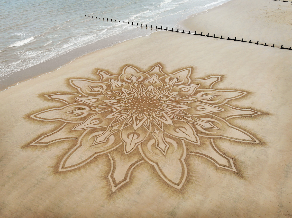 Land Art en la playa por Jon Foreman