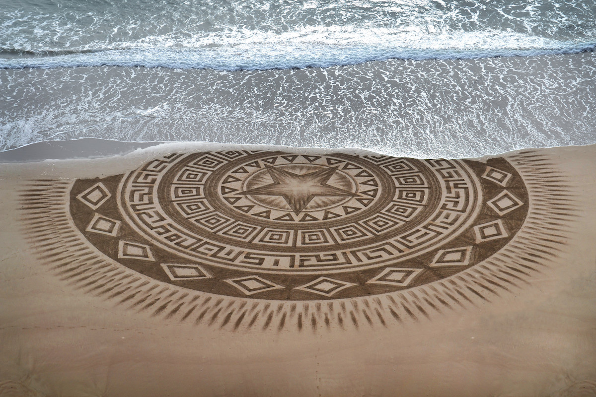 Land Art en la playa por Jon Foreman